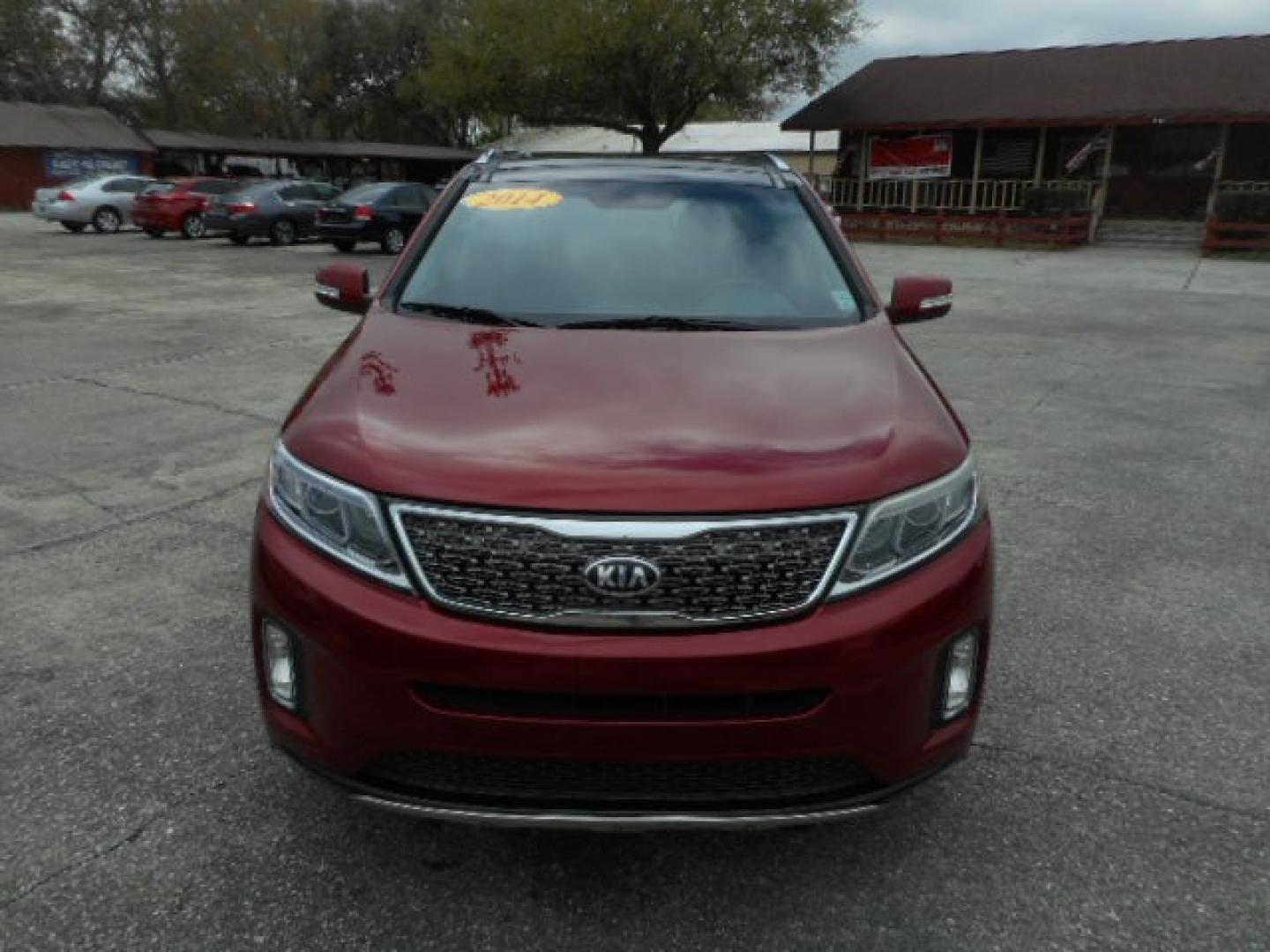 2014 RED KIA SORENTO LIMITED; SX (5XYKW4A71EG) , located at 1200 Cassat Avenue, Jacksonville, FL, 32205, (904) 695-1885, 30.302404, -81.731033 - Photo#0